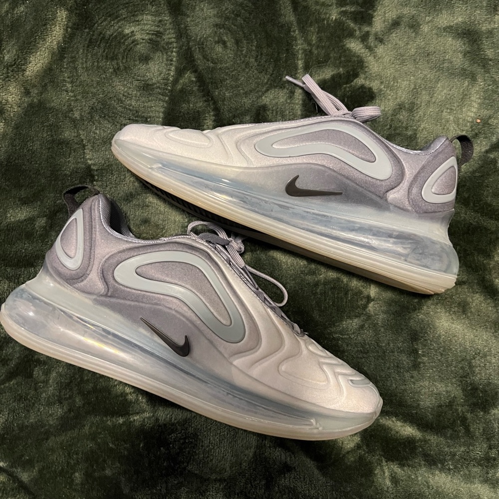 Nike Air Max 720 grey men’s size 7